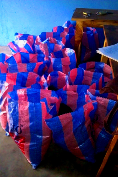 MVCP Activites Don de kit alimentaires aux parraines de Kara Vue partielle des Kits